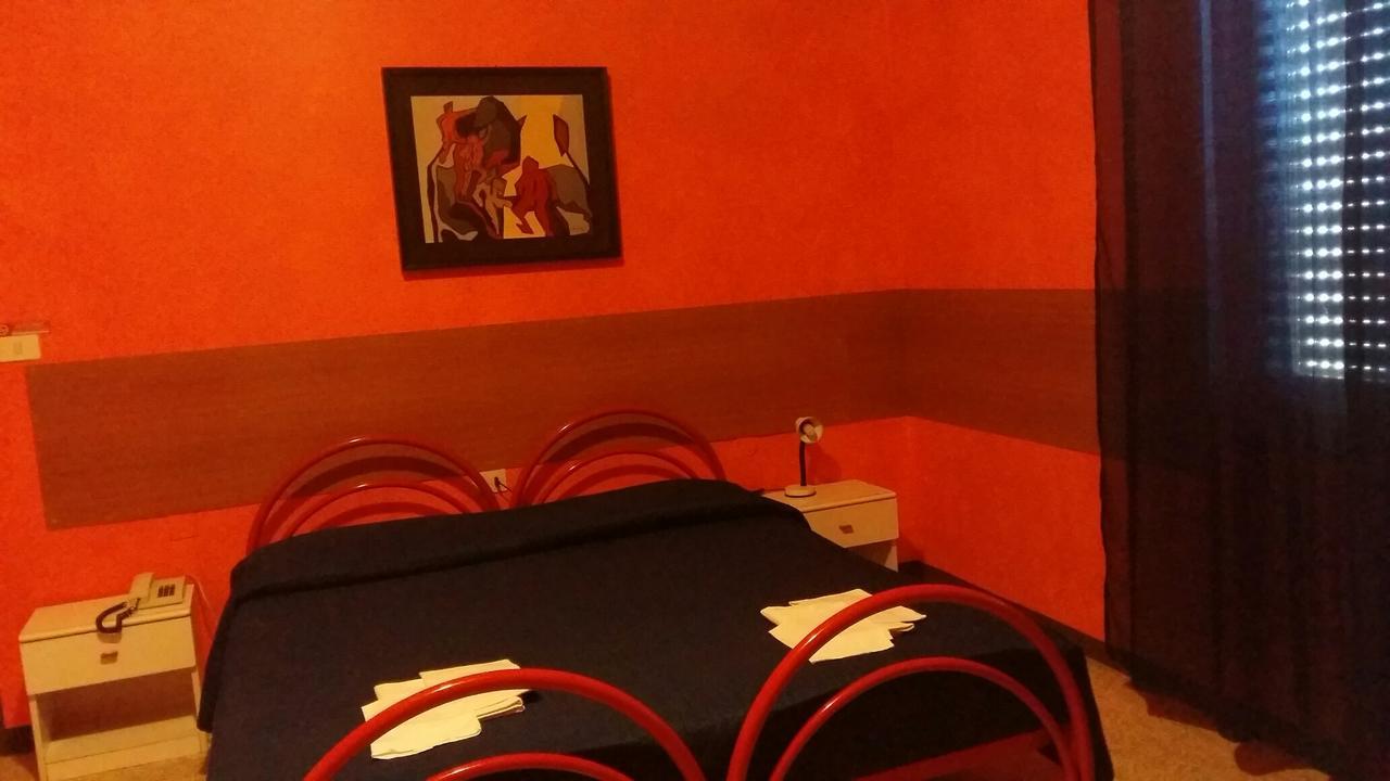 Hotel Violetta Πάρμα Εξωτερικό φωτογραφία